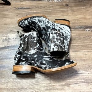 Hair-On Hide Ankle Boots / Cowhide Ankle Boots